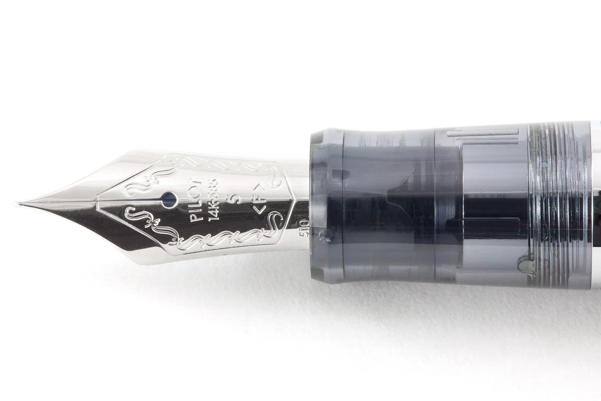 Fountain Pen in Transparent Burgundy