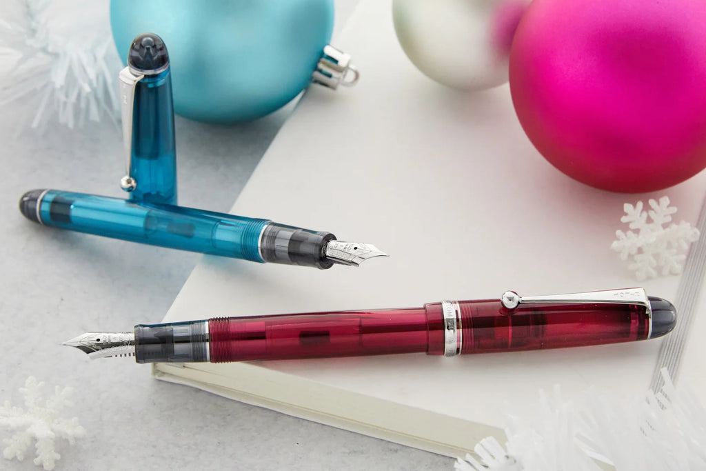 Fountain Pen in Transparent Burgundy