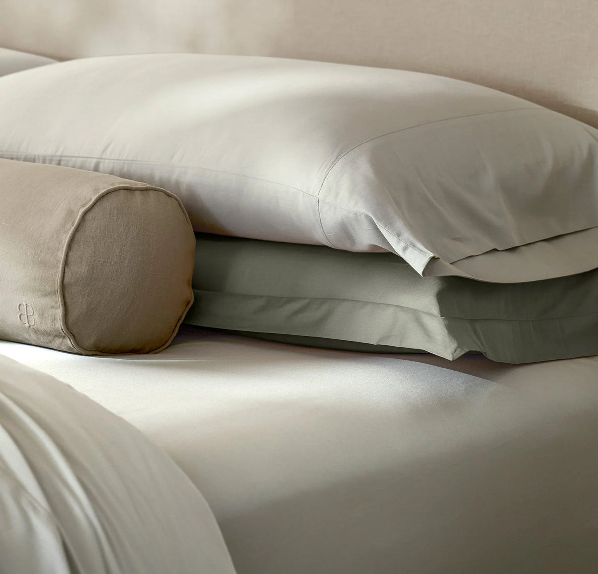 Hemmed Pillowcase Set in Meadow, Breathable Organic Cotton