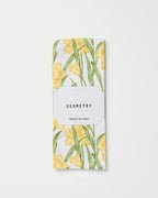 Kitchen Tea Towel with Absorbent Quick-Drying Geoweave Fabric, Daffodil Floral Print, and 18 x 30 Inch Size
