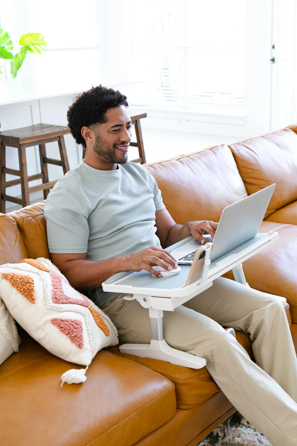 Laptop Table with Four Tilt Angles and Adjustable Height for a Flexible Workspace at Home or While Traveling
