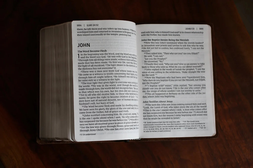 Large Print NIV Leather Bible, Handbound in Full-Grain Bovine Leather for Single-Column Scripture Reading