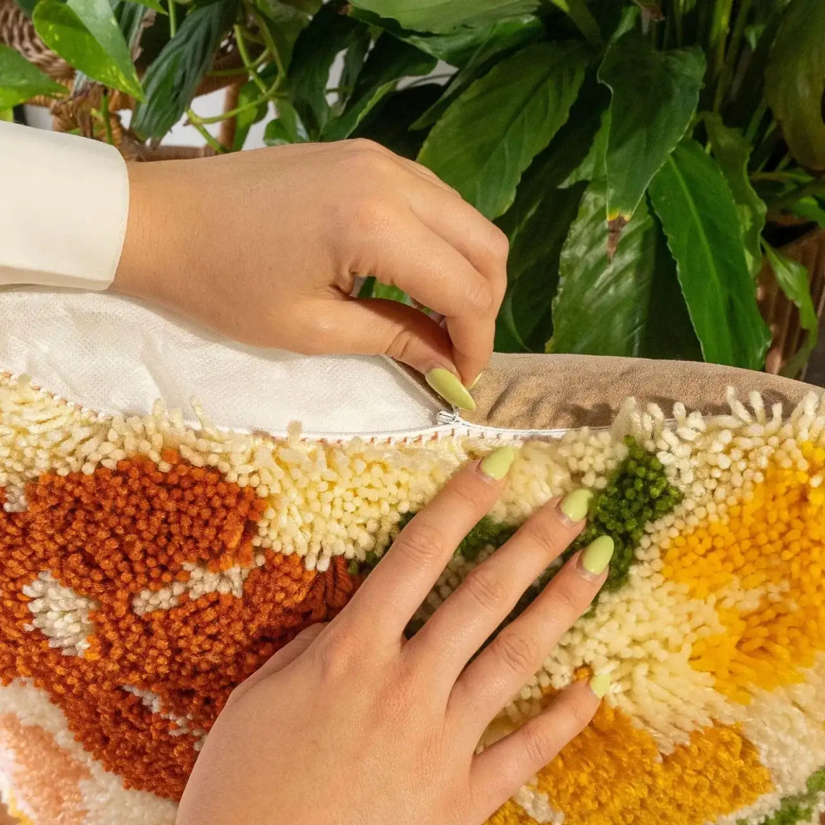 Latch Hook Cushion Kit with Earthy Floral Design, Pre-Sewn Suede-Style Backing and 43cm x 43cm Cushion Front