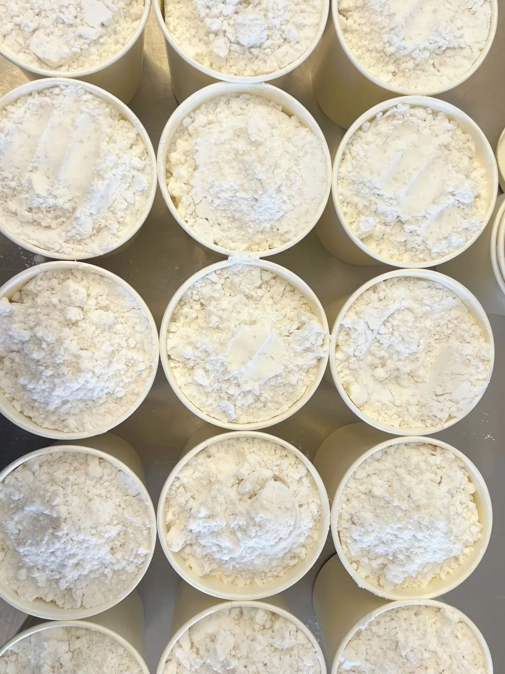 Laundry Soap Powder in Fresh Linen and Vanilla Bean Scent for Standard and High Efficiency Washers