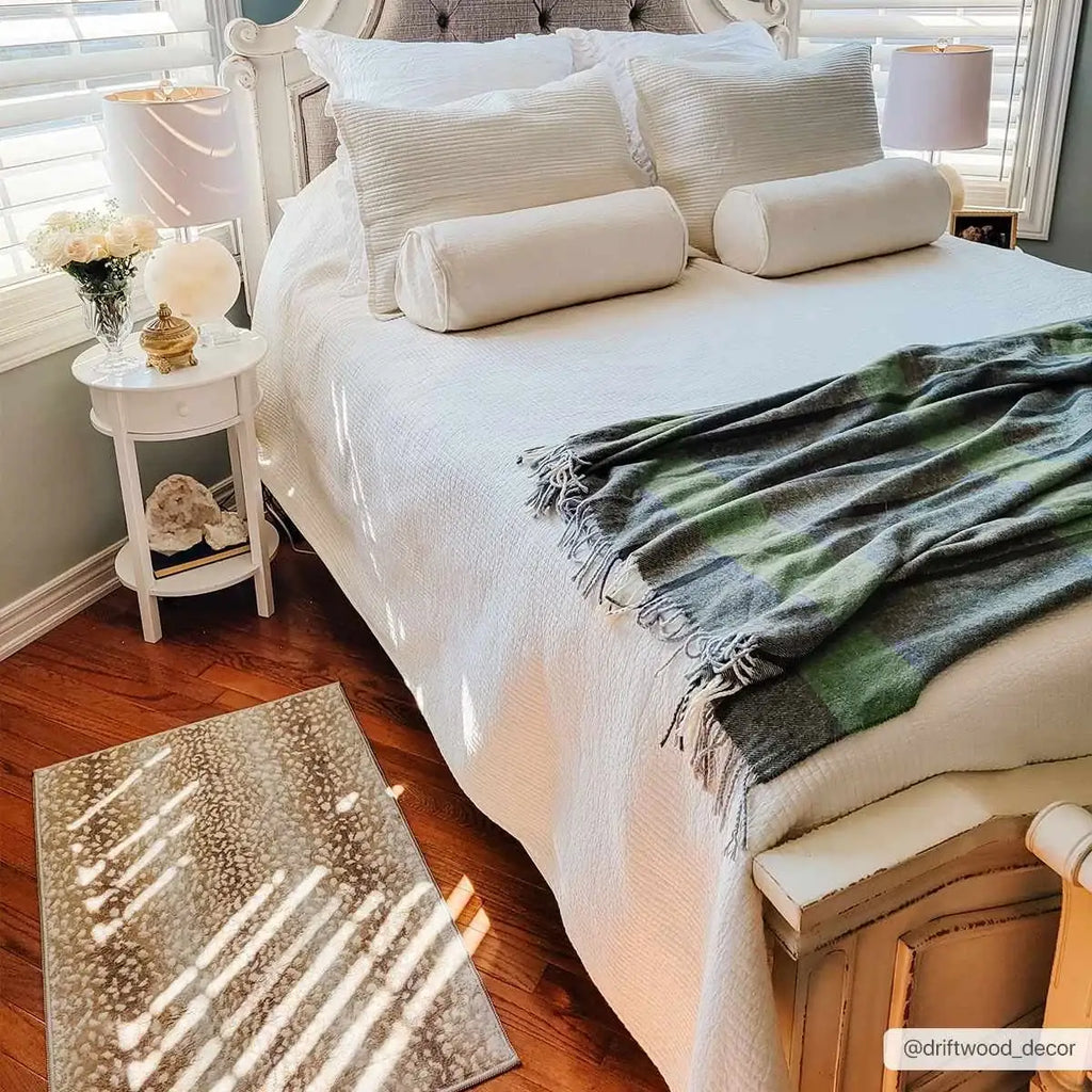 Leopard Print Rug in Tan and Gray, Machine Woven from 100%