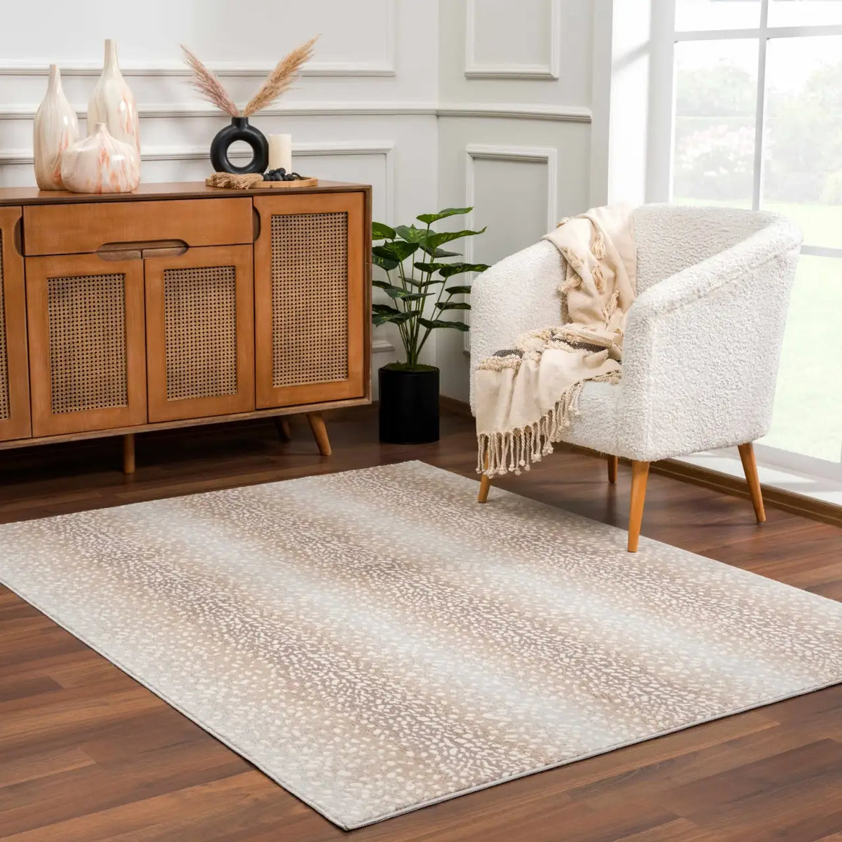 Leopard Print Rug in Tan and Gray, Machine Woven from 100%