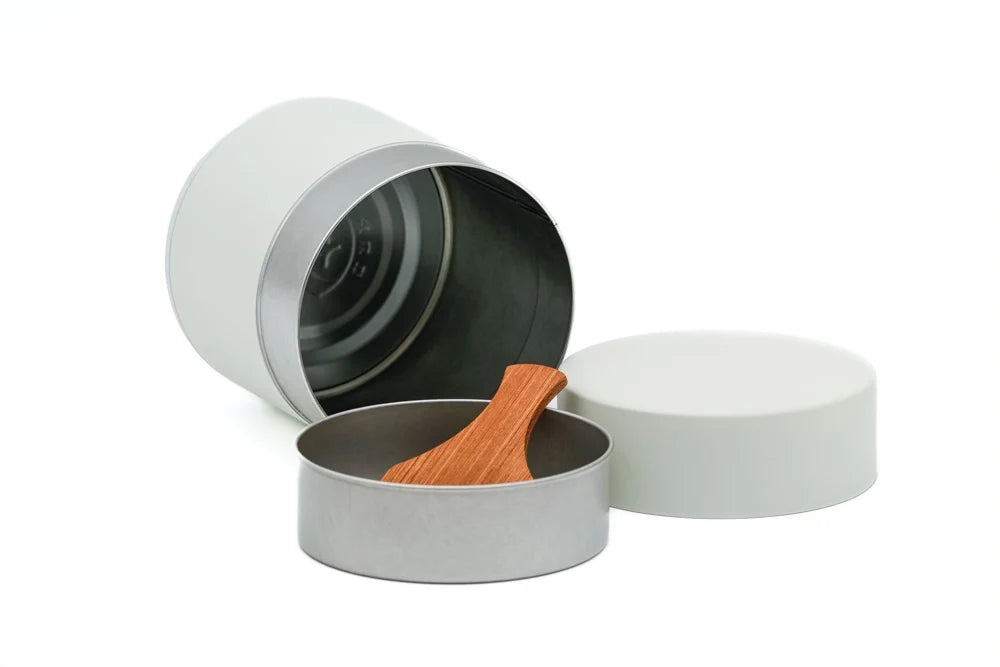 Matcha Sifter Canister for Sifting and Storing Tea Powder, Featuring an Inner Screen and Bamboo Paddle