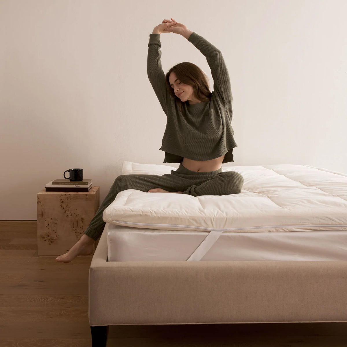 Memory Foam Mattress Topper with a Removable Organic Cotton Cover Filled, Down and Feather Fibers