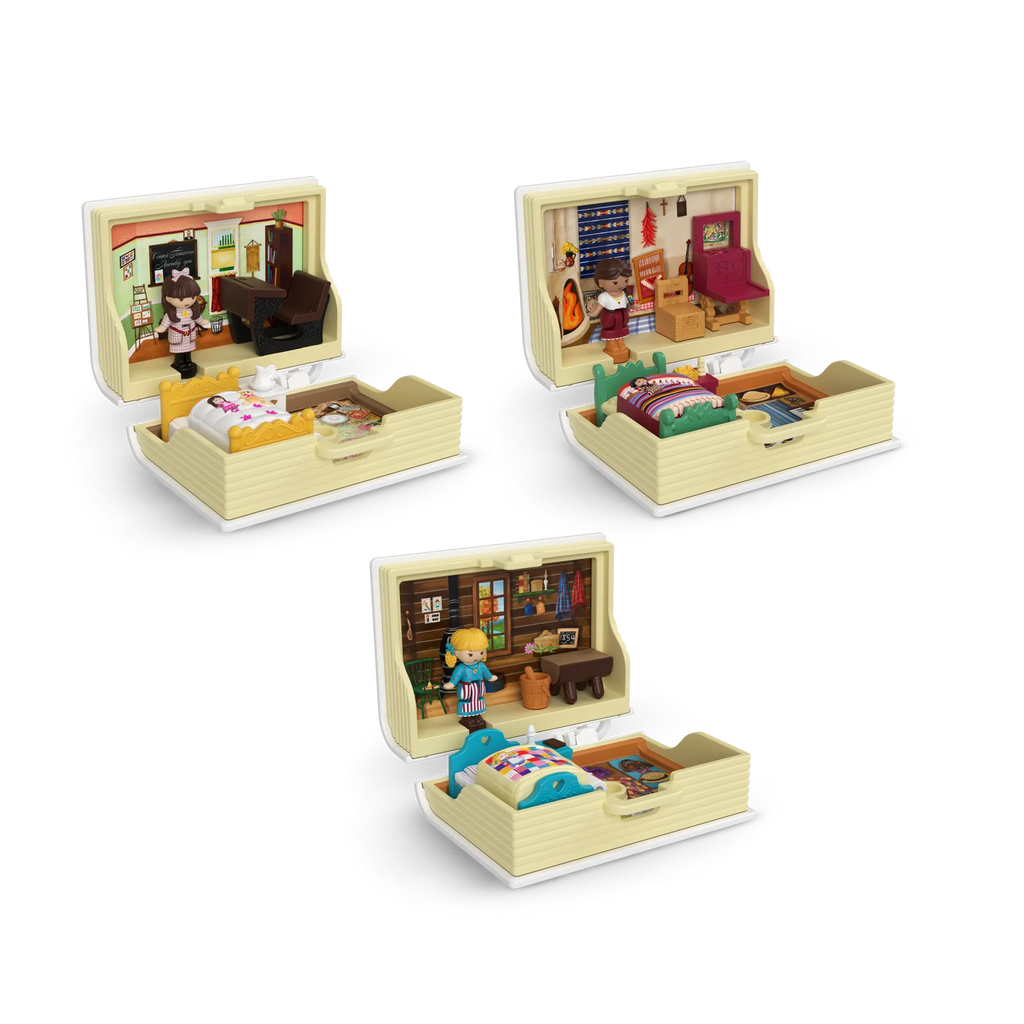 Micro Doll Compact Playset Trio with Book-Themed Bedrooms, Three Doll-Box Charms and a Star Keychain Clip