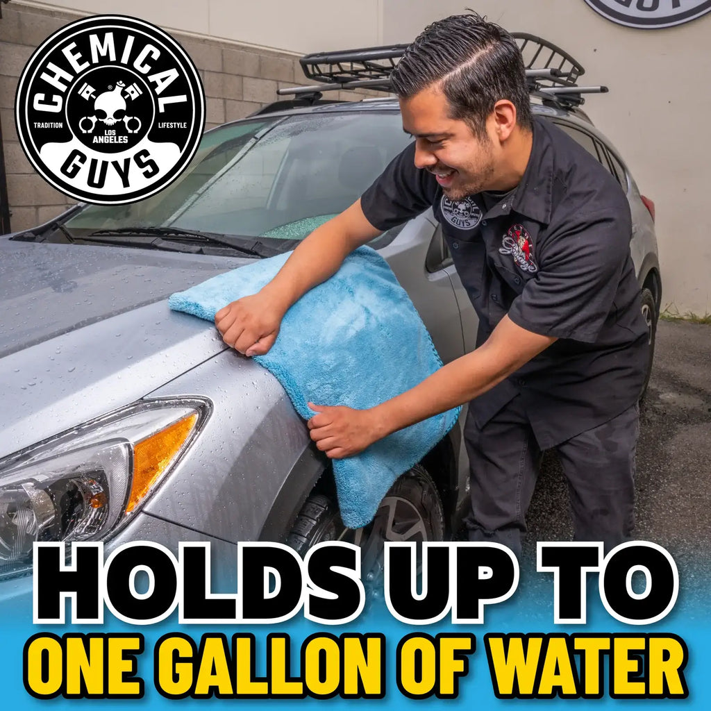 Microfiber Car Drying Towel with a Soft One-Inch Shaggy Texture and Generous 36 x 25 Inch Coverage