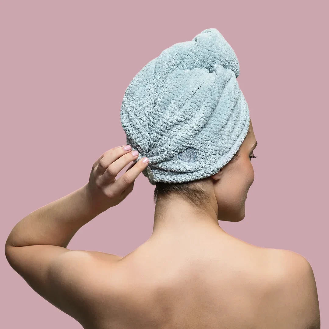 Microfiber Hair Towel with a Secure Button Fastening and Soft, Absorbent Fabric for Comfortable Drying