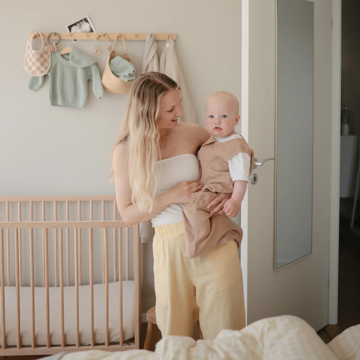 Mini Crib Sheet in Soft Organic Cotton Knit with Gentle Stretch and Fully Elastic Edges for the Nursery