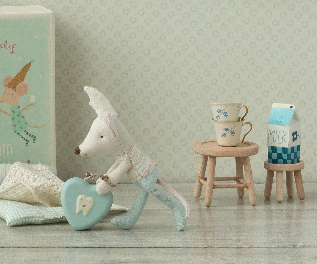 Mouse-Sized Dollhouse Table and Stool Set