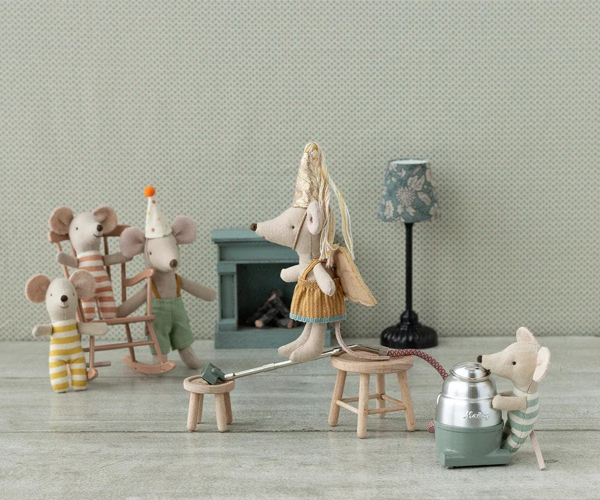 Mouse-Sized Dollhouse Table and Stool Set