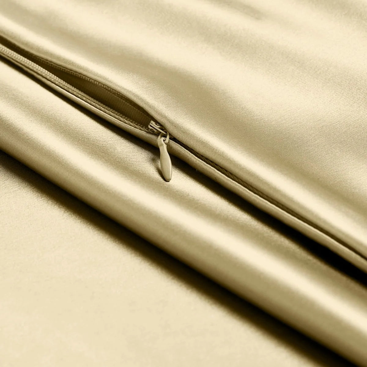 Mulberry Silk Pillowcase, 19 Momme Single Case with Zipper or Envelope Closure in Standard, Queen, or King