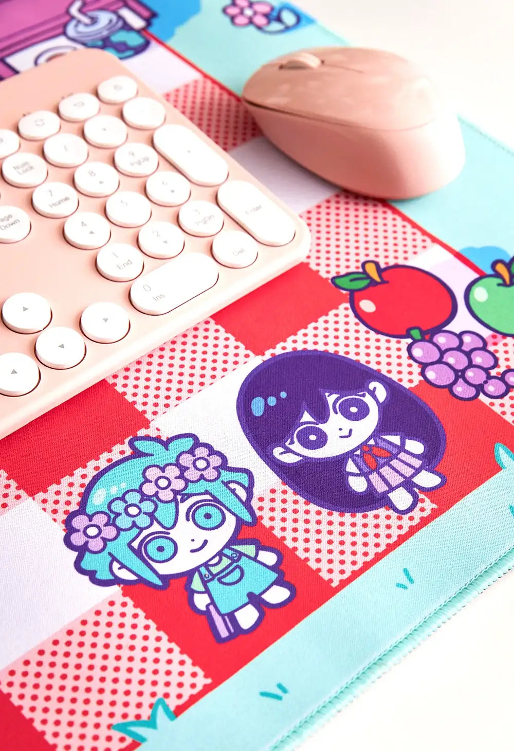 OMORI MARI'S PICNIC Desk Mat