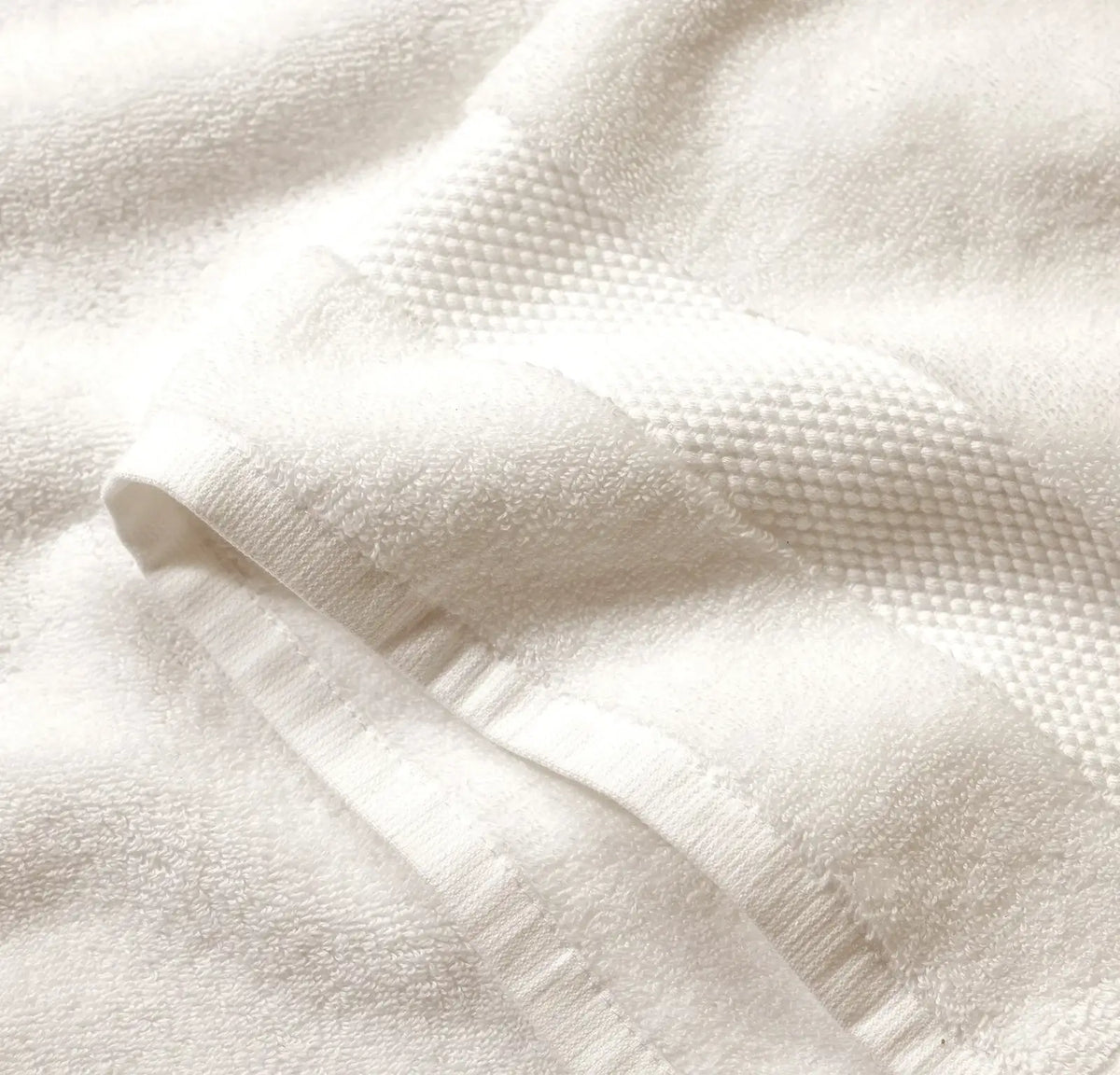 Plush Organic Cotton Bath Towel in White with a Substantial Midweight Feel for Everyday Bathing