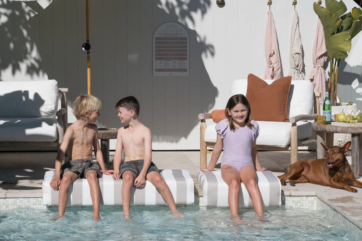 Poolside Cushion with UV-Resistant Olefin Fabric and Extra-Thick Foam for Comfortable Outdoor Seating