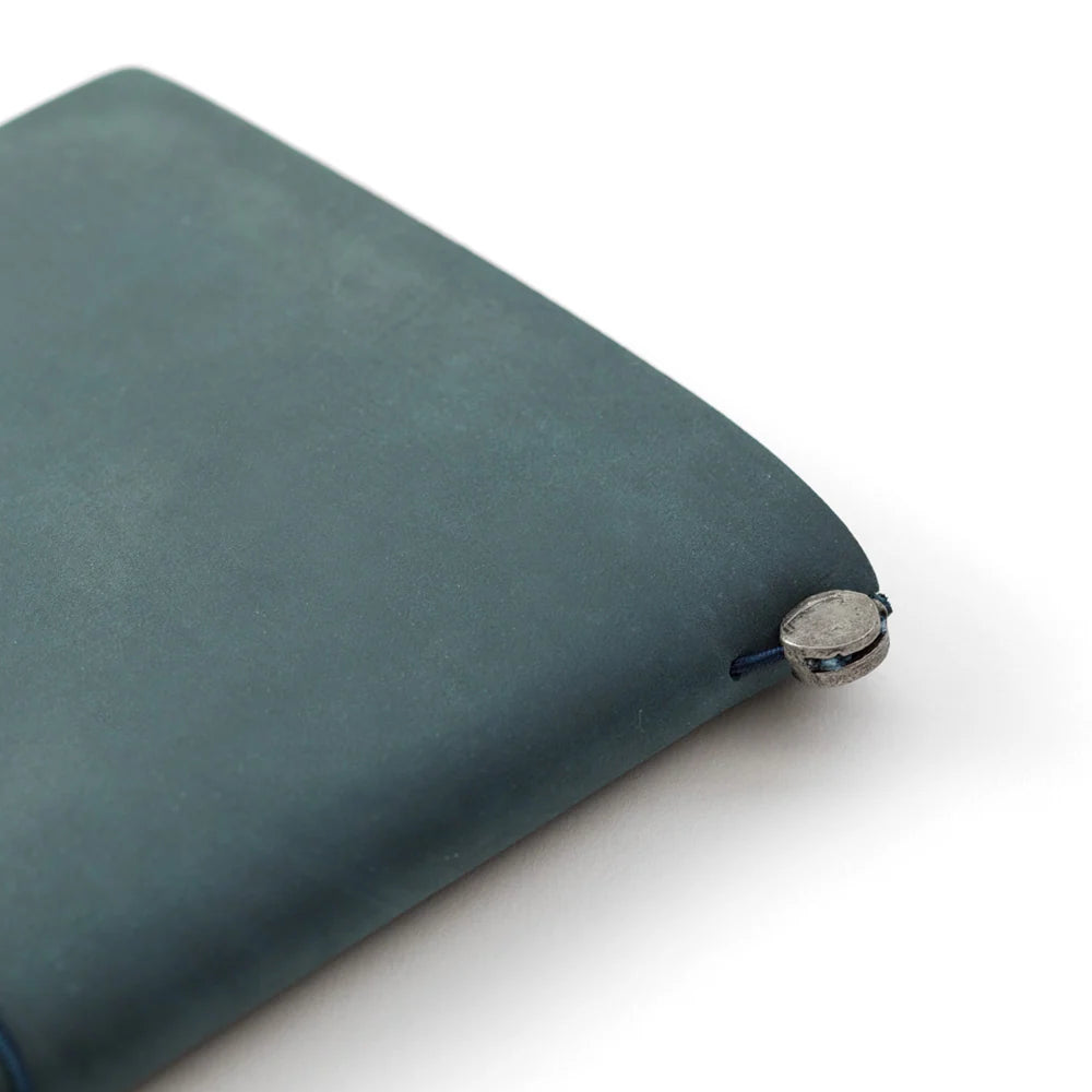Refillable Travel Notebook Starter Kit in Blue Leather, Regular Size, with a 64-Page Plain Insert