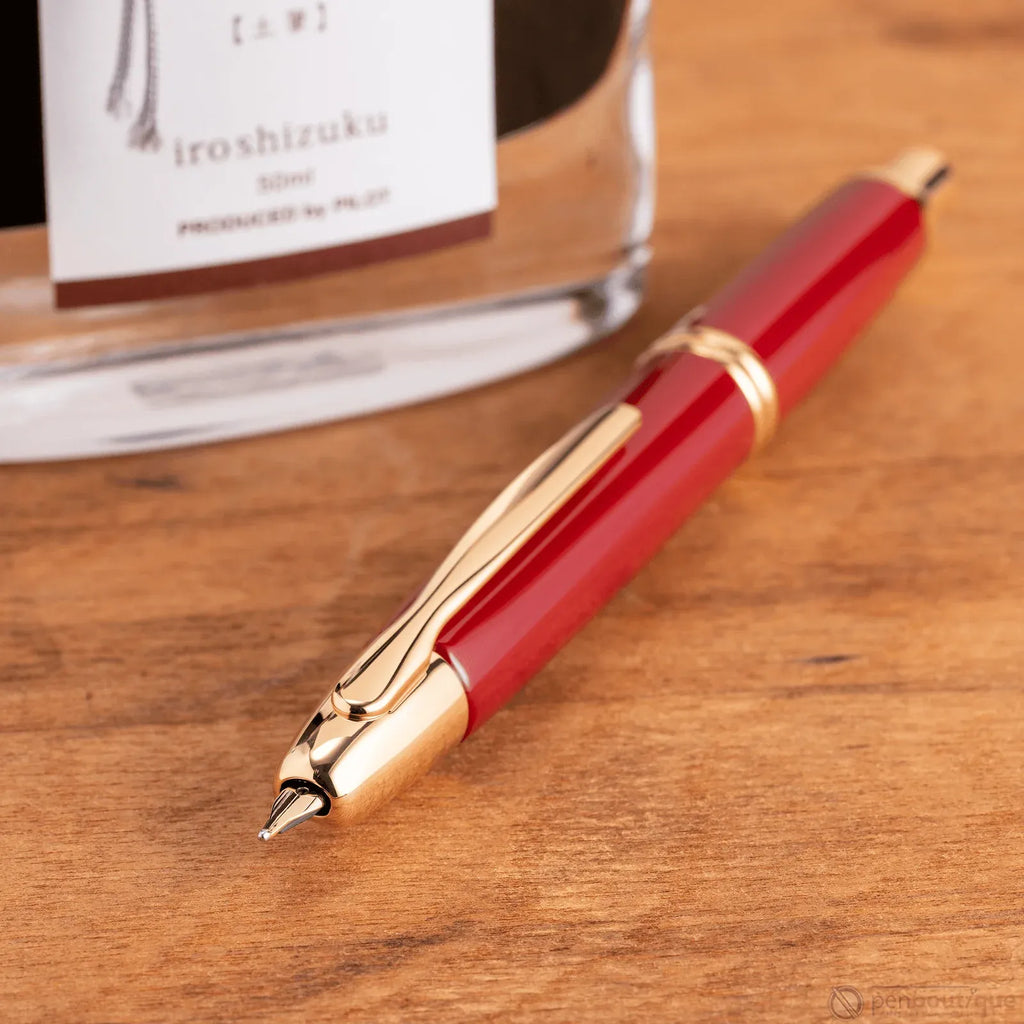 Retractable Fountain Pen in Red and Gold Trim