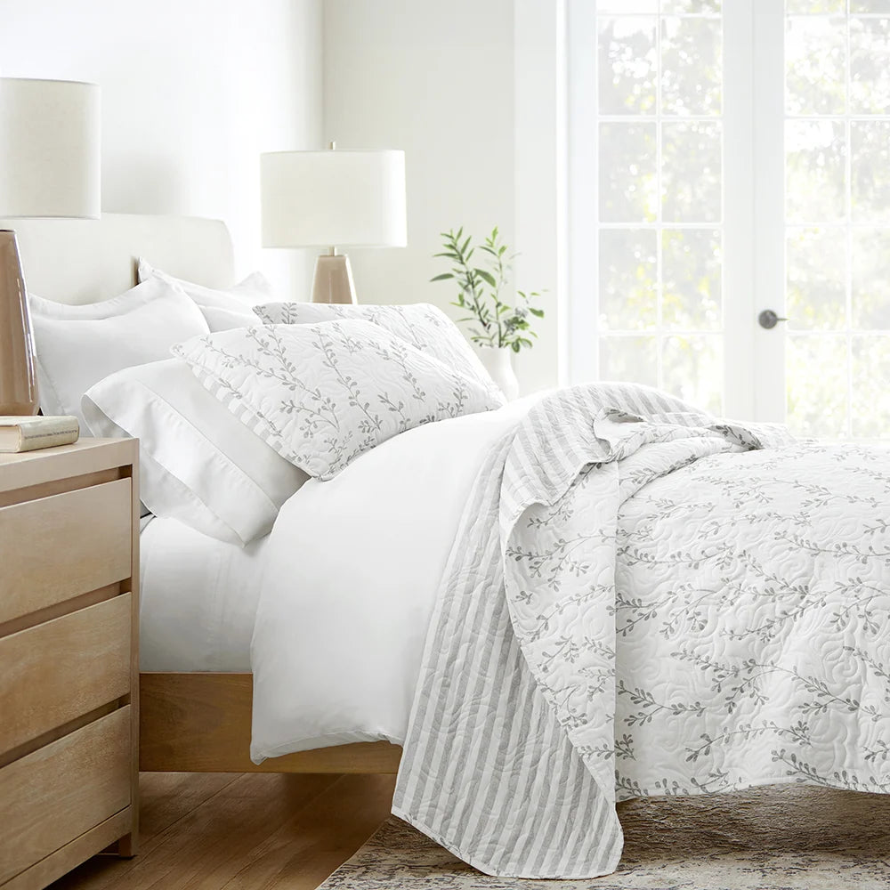 Reversible Quilted Coverlet Set in Light Gray Sprouting Vines