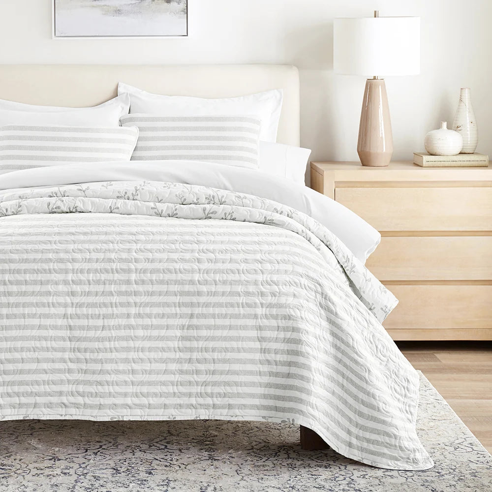 Reversible Quilted Coverlet Set in Light Gray Sprouting Vines