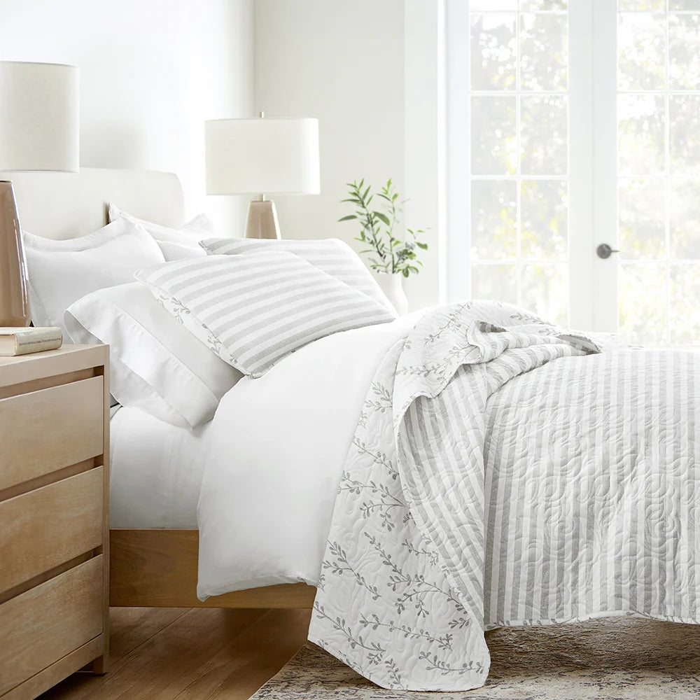 Reversible Quilted Coverlet Set in Light Gray Sprouting Vines