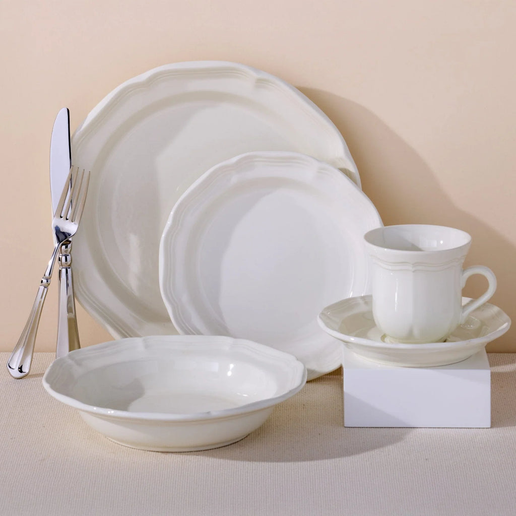 Rim Soup and Pasta Bowl in Cream Stoneware