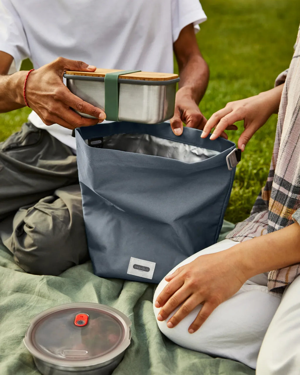 Roll-Top Insulated Lunch Bag in Recycled PET, 6.7L Capacity