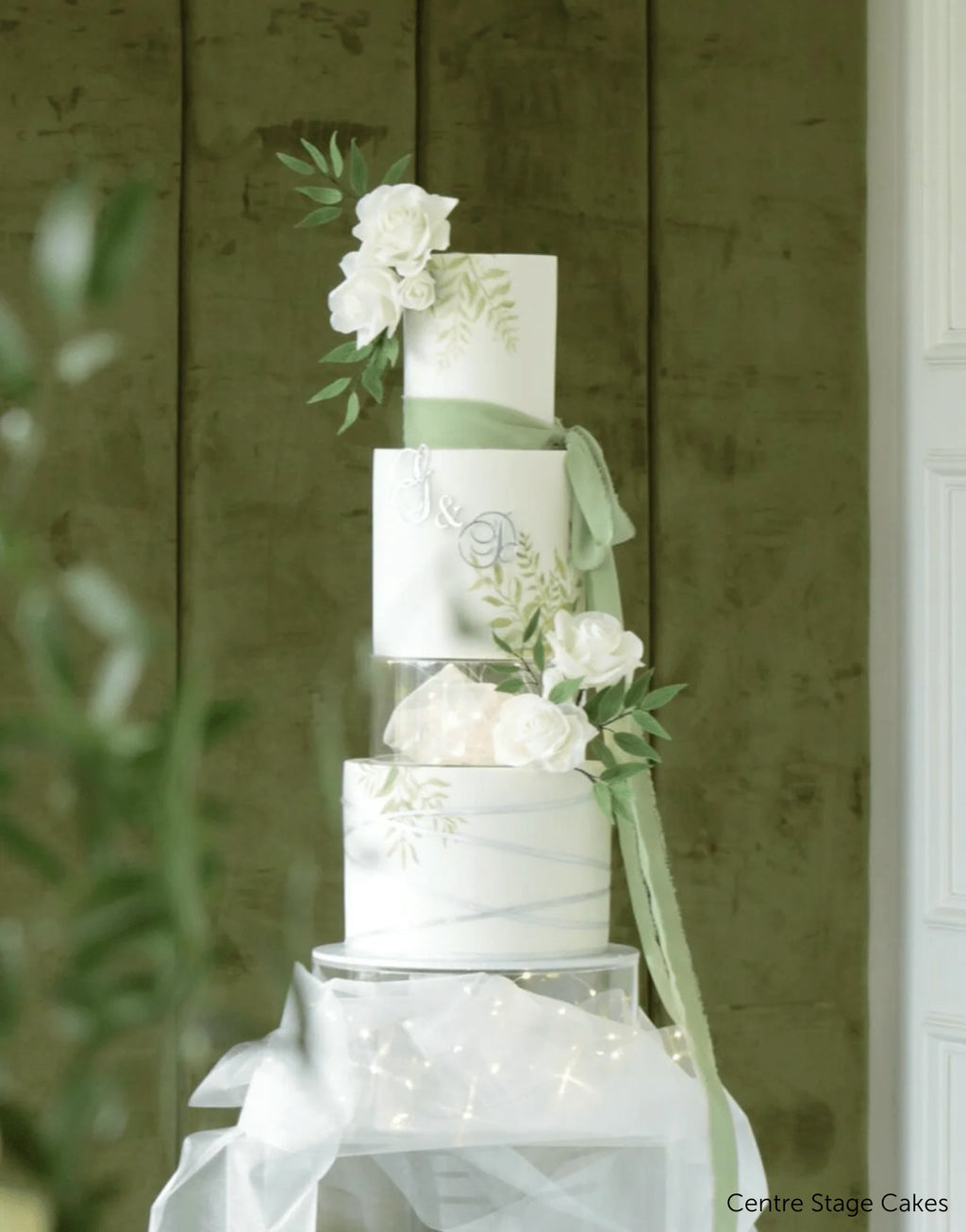 Round Acrylic Fillable Cake Tier with Removable Lid, Clear Floating Spacer for 2, 4 or 6 Inch Cake Designs