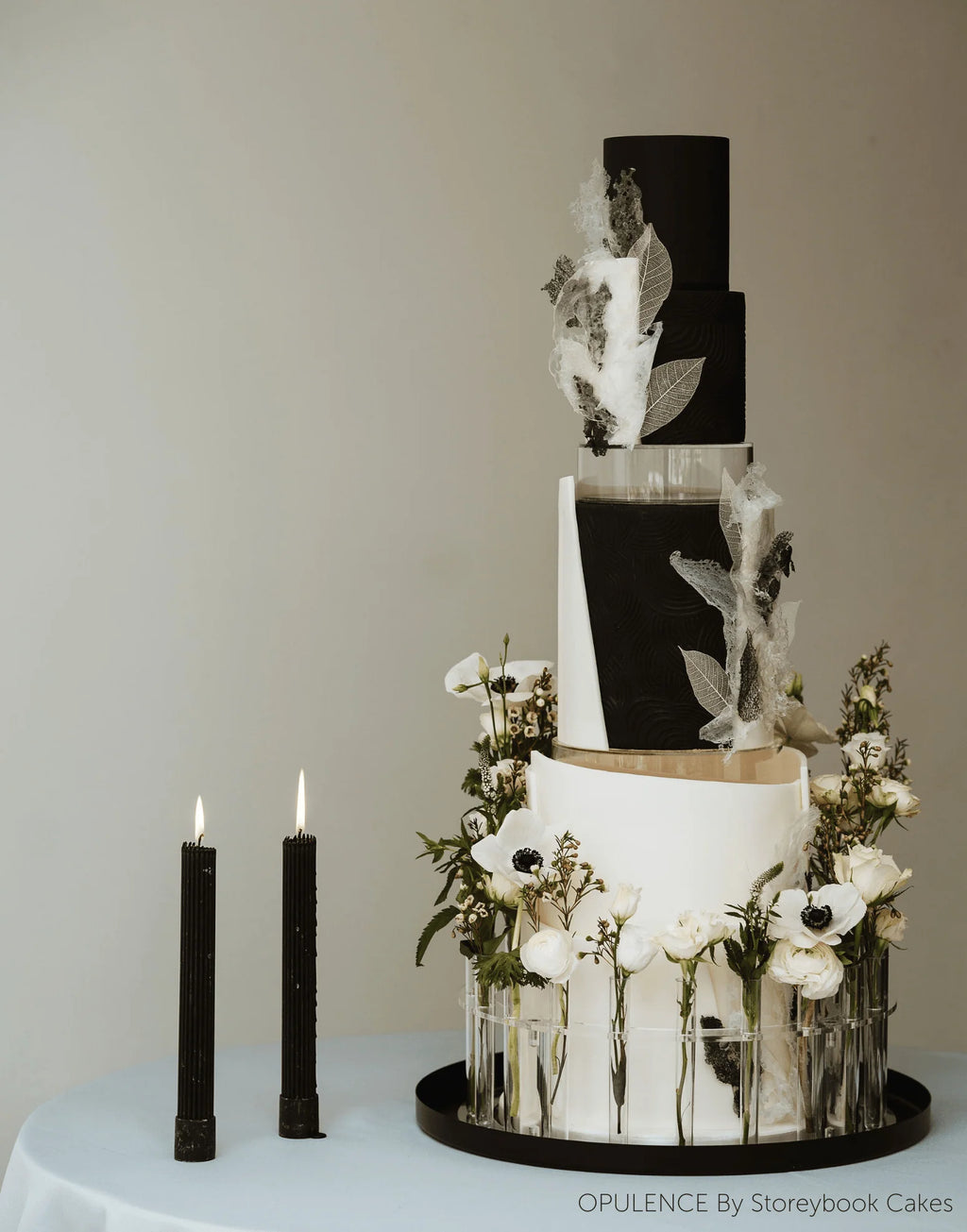 Round Acrylic Fillable Cake Tier with Removable Lid, Clear Floating Spacer for 2, 4 or 6 Inch Cake Designs