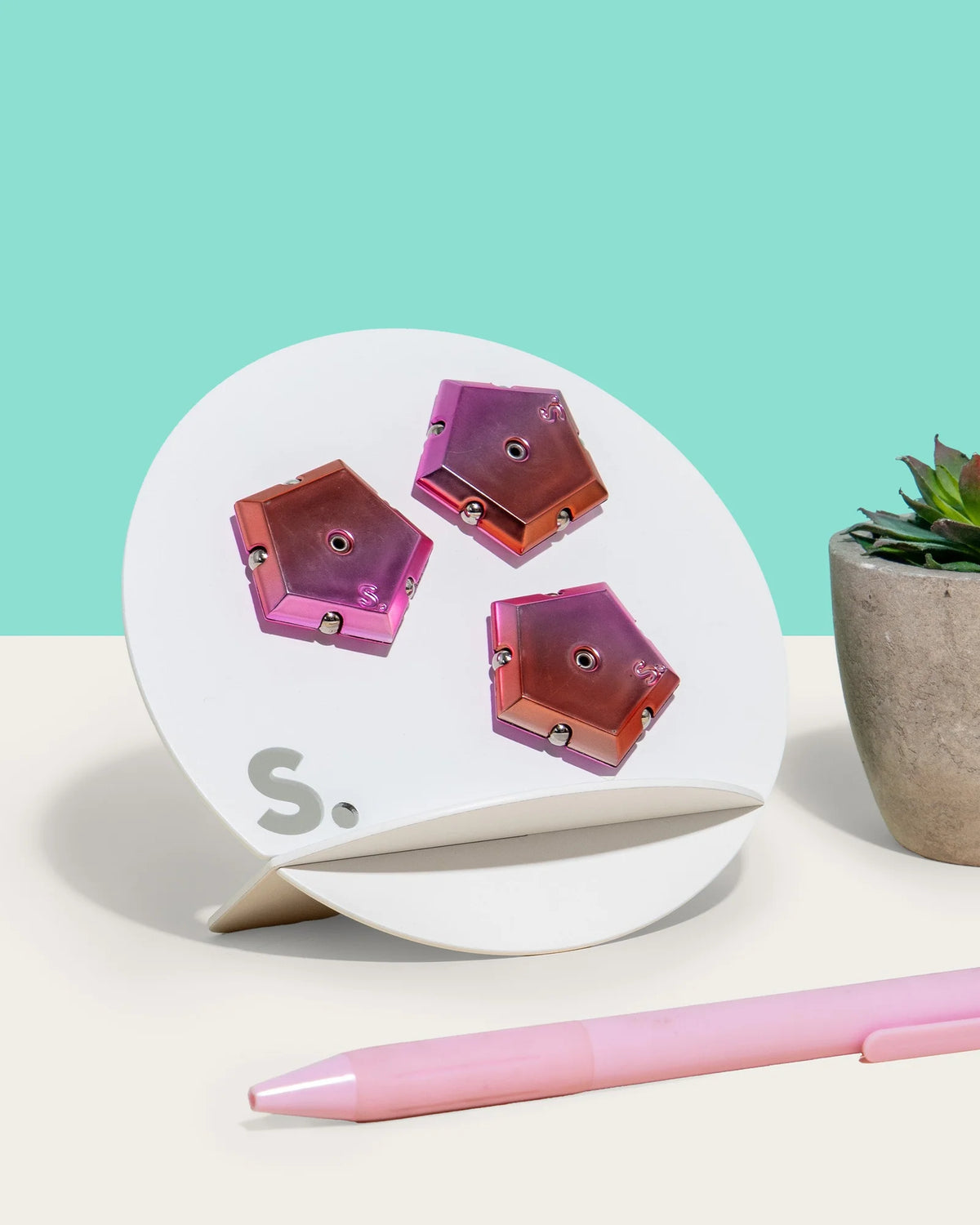 Round Metal Display Stand
