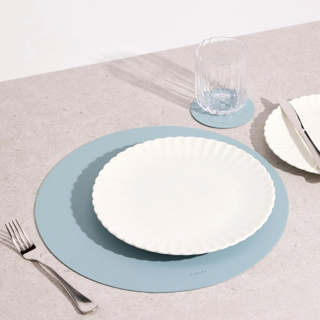 Round Placemat in Easy-to-Clean Leather-Like Material, 36cm Diameter for Everyday Dining Table Settings — Light Blue