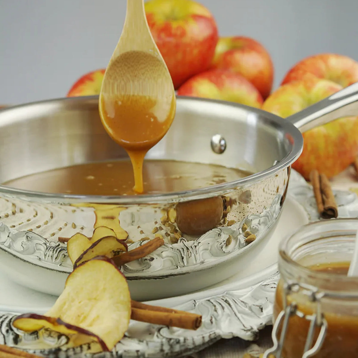 Saucier Pan in 2 Quart Stainless Steel