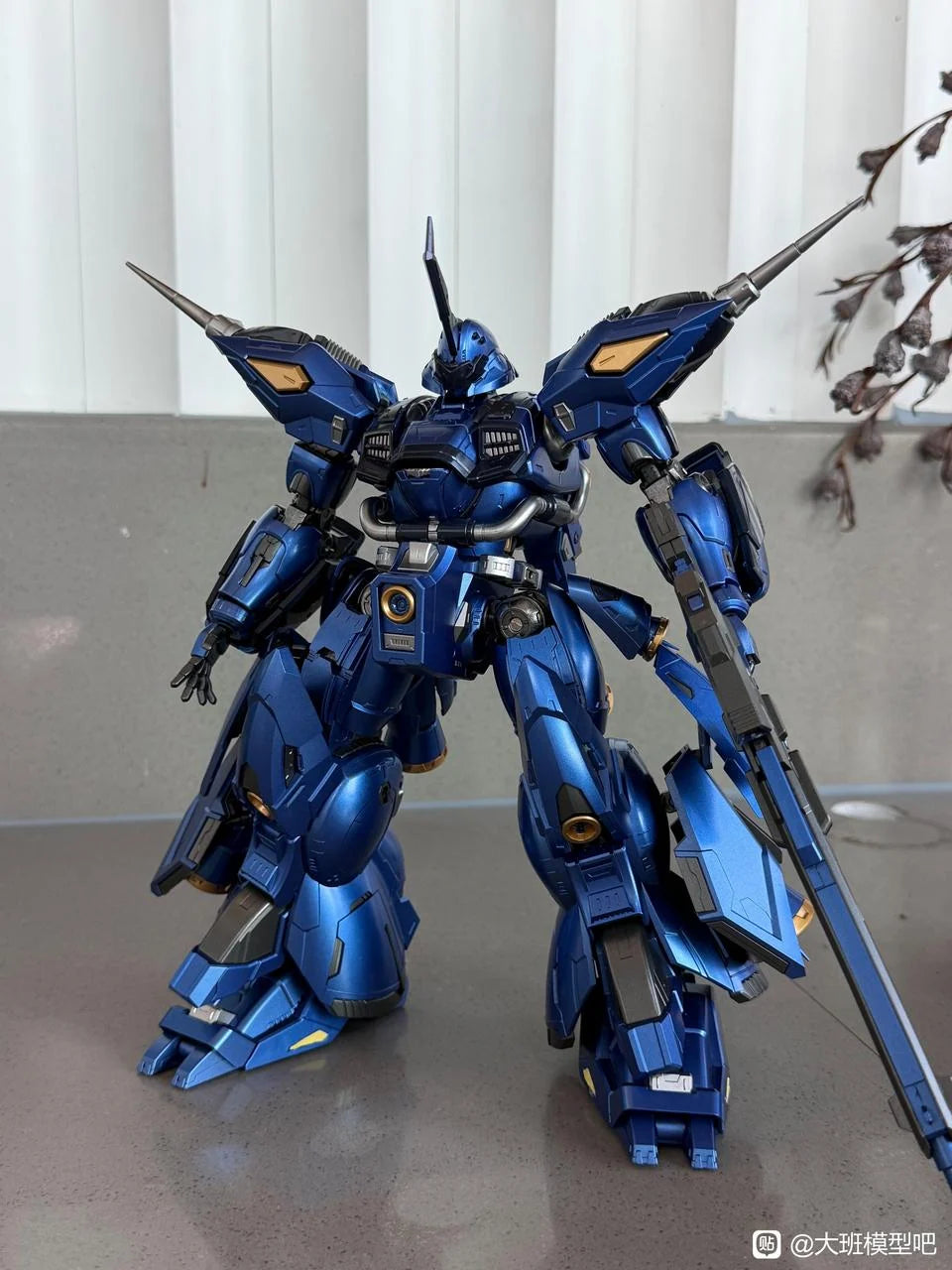 Scale Model Kit in 1/100 Scale with a Diecast Inner Frame and Maintenance Crew Figures for Display