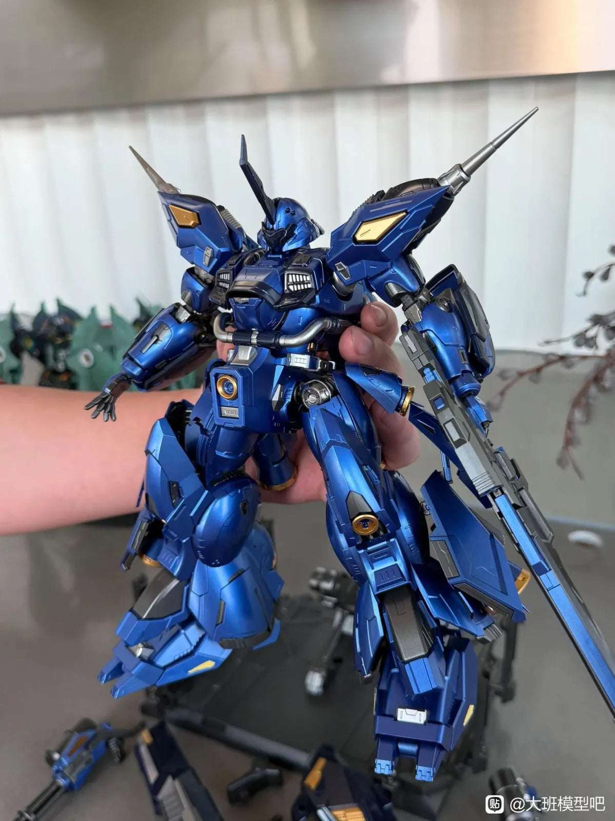 Scale Model Kit in 1/100 Scale with a Diecast Inner Frame and Maintenance Crew Figures for Display