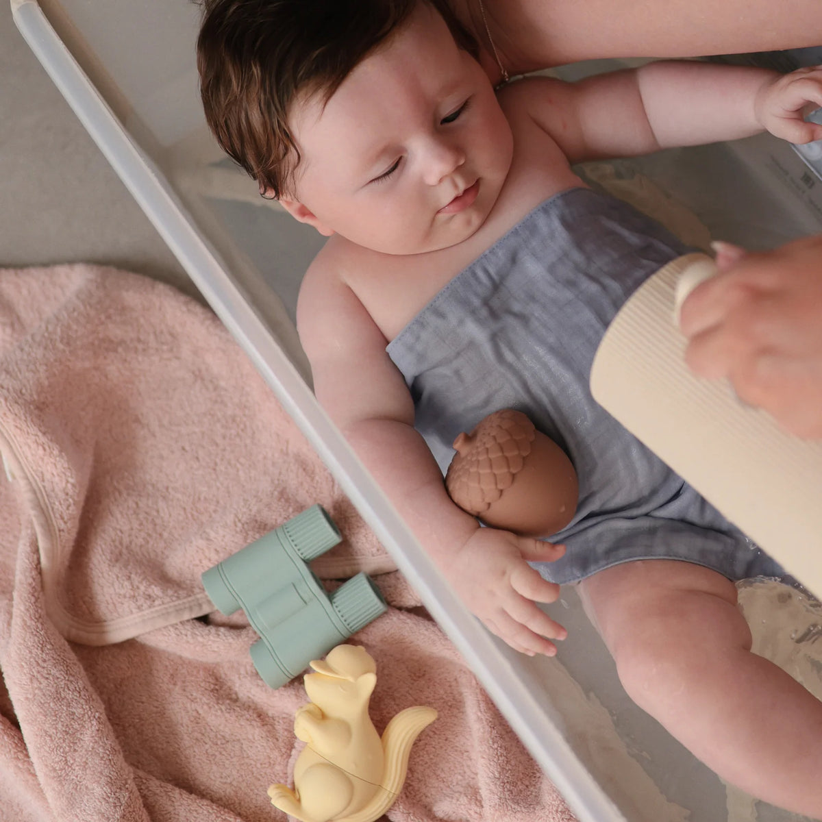 Silicone Bath Play Set with Toys That Open for Easy Cleaning and Fast Drying After Water Play