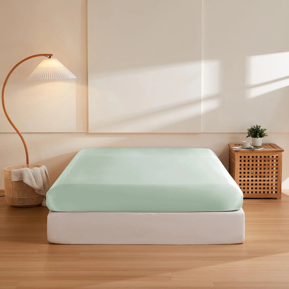 Silk Fitted Sheet in 19 Momme Mulberry Silk
