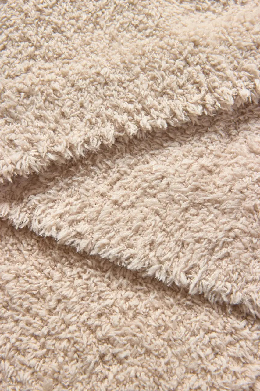 Sofa Blanket in Soft Lightweight Knit with Ribbed Edges for Styling Two-Seater and Three-Seater Sofas