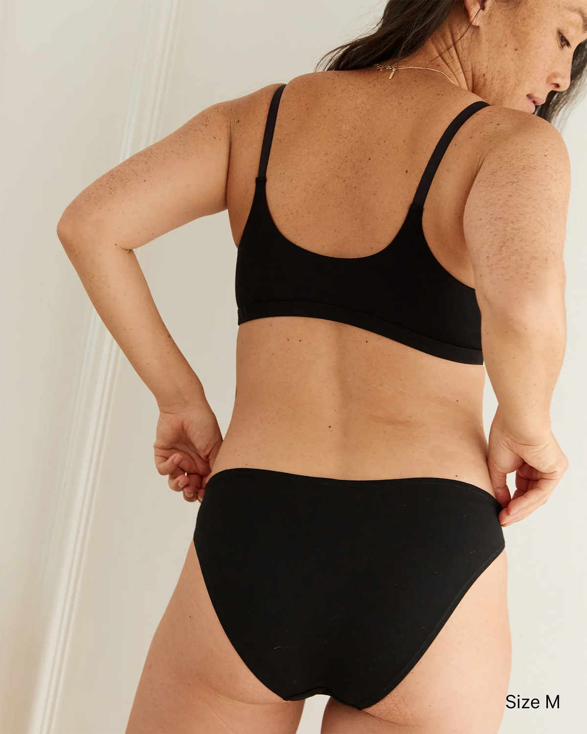 Soft-Cup Nursing Bra in Black with Pull-Aside Breastfeeding Cups and Flexible XS/S–XXL Sizing