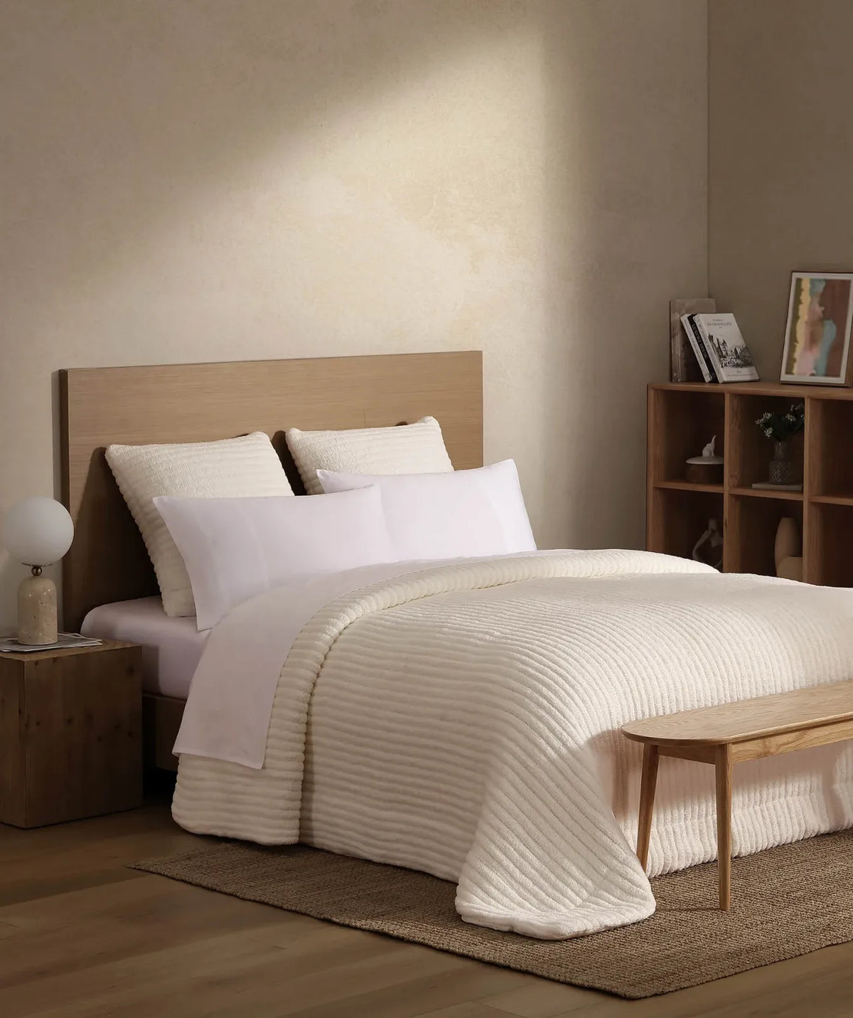 Soft Piped Comforter