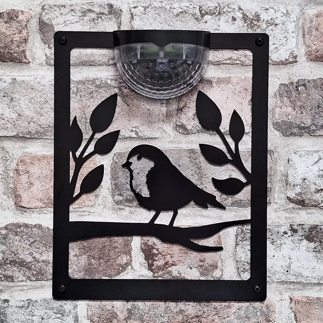 Solar Robin Garden Plaque Wall Decor with Left-Facing Bird Design and Optional White Background