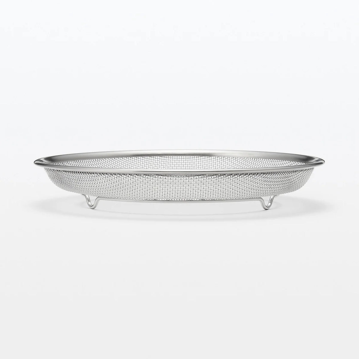 Stainless Steel Strainer with Flat Serving Surface, Space-Saving 3cm-Thin Design for Noodles and Plated Foods