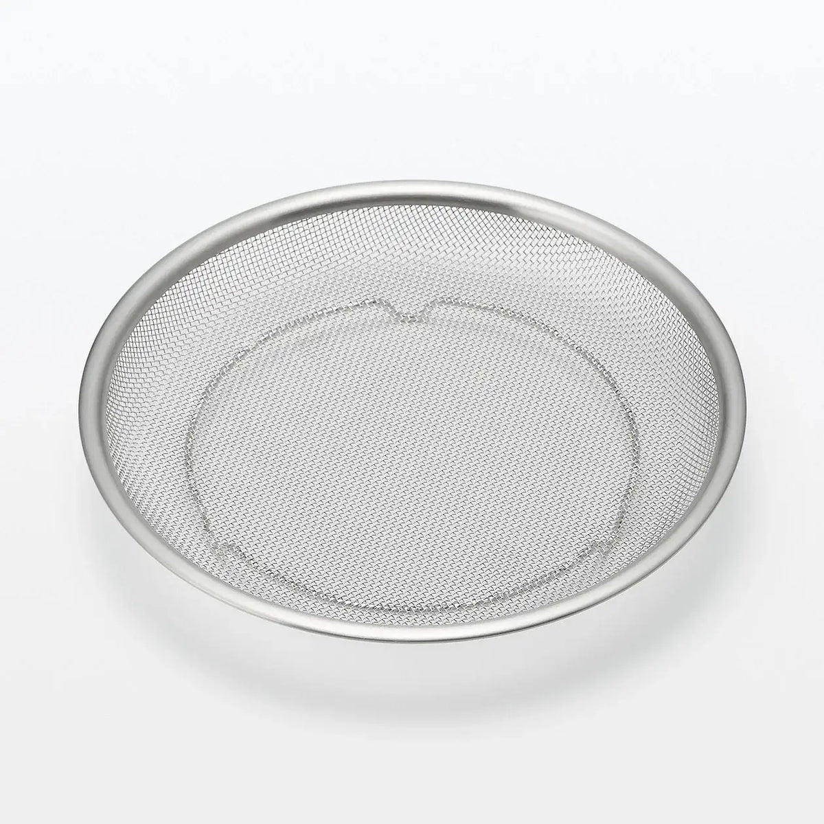 Stainless Steel Strainer with Flat Serving Surface, Space-Saving 3cm-Thin Design for Noodles and Plated Foods