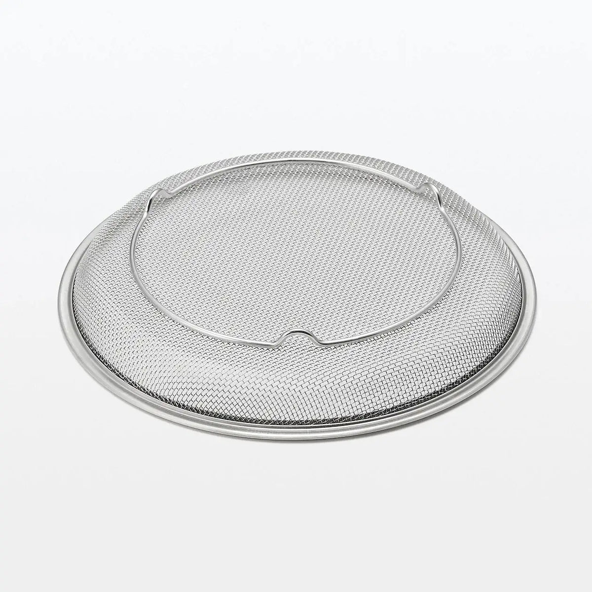 Stainless Steel Strainer with Flat Serving Surface, Space-Saving 3cm-Thin Design for Noodles and Plated Foods