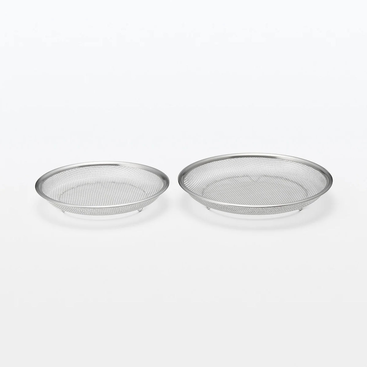 Stainless Steel Strainer with Flat Serving Surface, Space-Saving 3cm-Thin Design for Noodles and Plated Foods