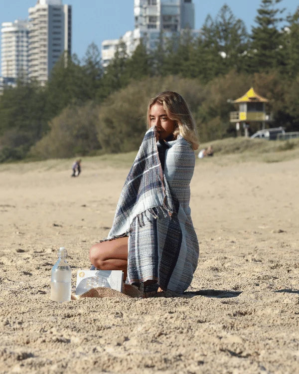 Striped Organic Cotton Beach Towel with Twisted Tassels, Quick-Dry Sand-Resistant Dobby Weave Design