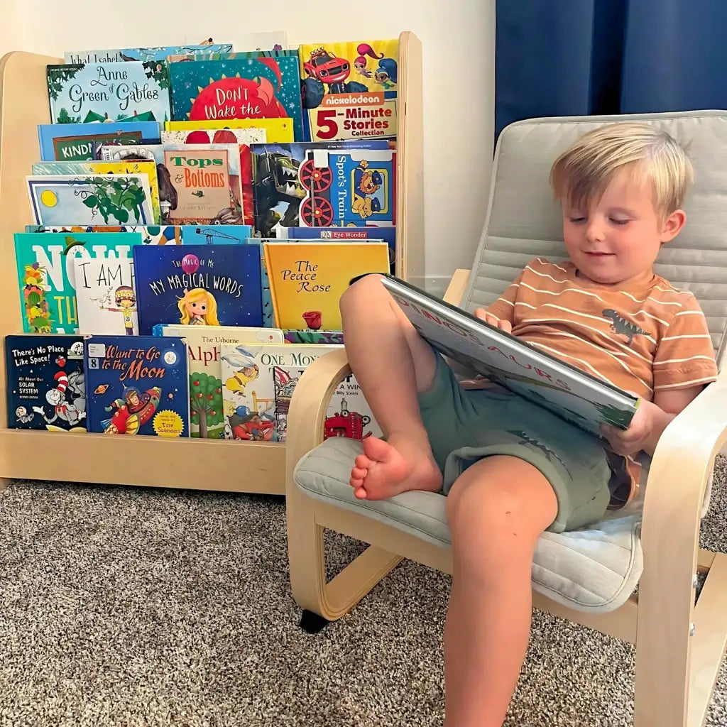 Tiered Montessori Bookshelf in Baltic Birch Wood for Children’s Front-Facing Book Display and Storage