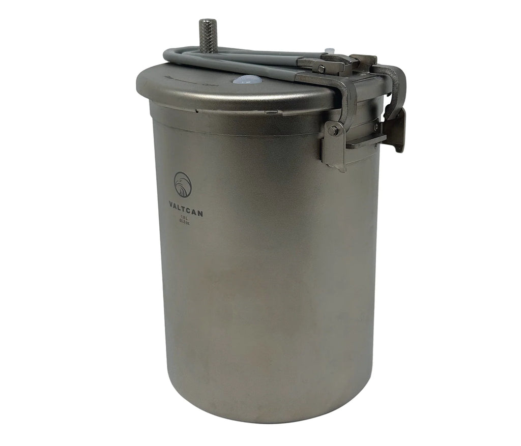 Titanium Pressure Cooker Pot with 1800ml Capacity, 35kPa Locking Lid and Ultralight 520g Design
