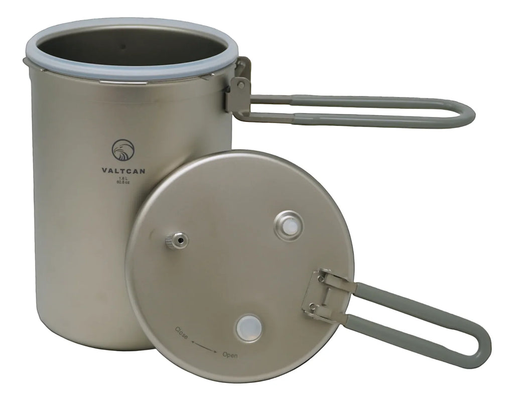 Titanium Pressure Cooker Pot with 1800ml Capacity, 35kPa Locking Lid and Ultralight 520g Design